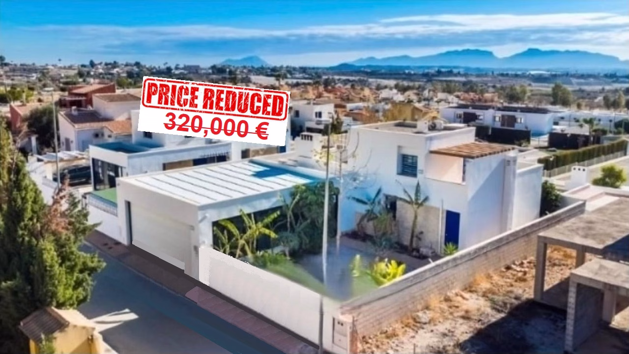 3 Bedrooms Modern Villa with comm. Pool, BBQ-Kitchen, Double Garage, Storage_Fortuna_Murcia