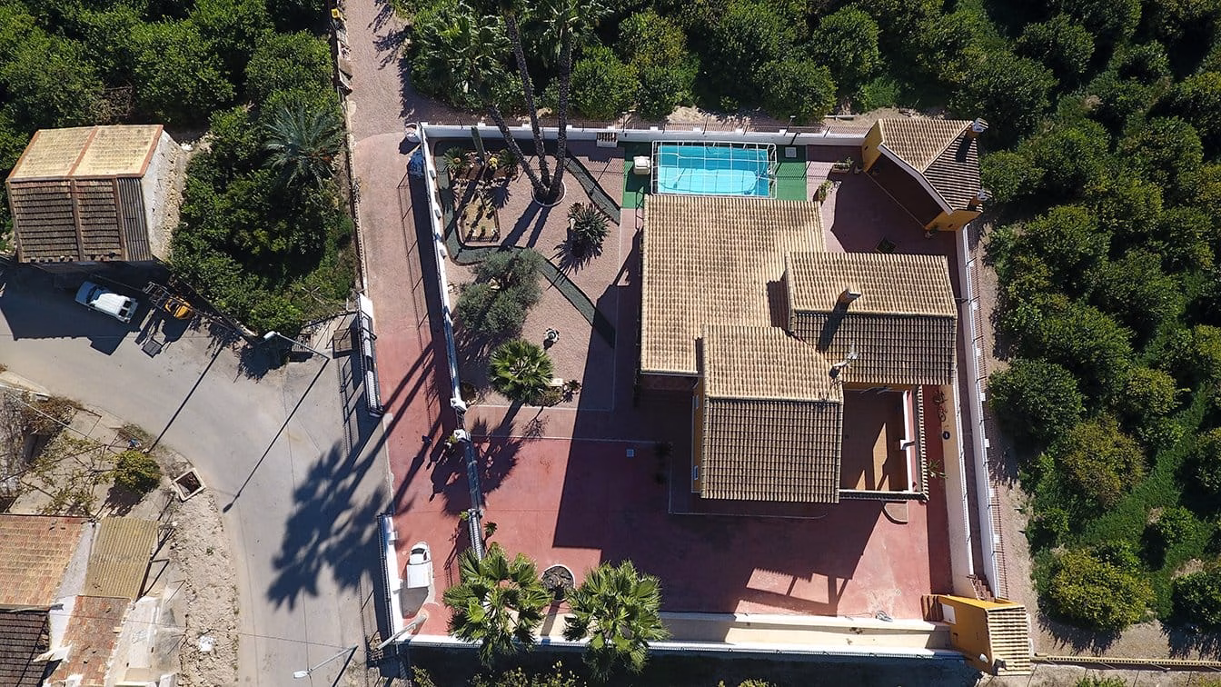 WW410670-5 Bedrooms Country Villa with above ground Pool, BBQ/Kitchen, Garage and 8500m2 of Lemon grove-Orihuela | White Villas in Spain 5 Bedrooms Country Villa with Pool Garage BBQ Kitchen Lemon Trees07