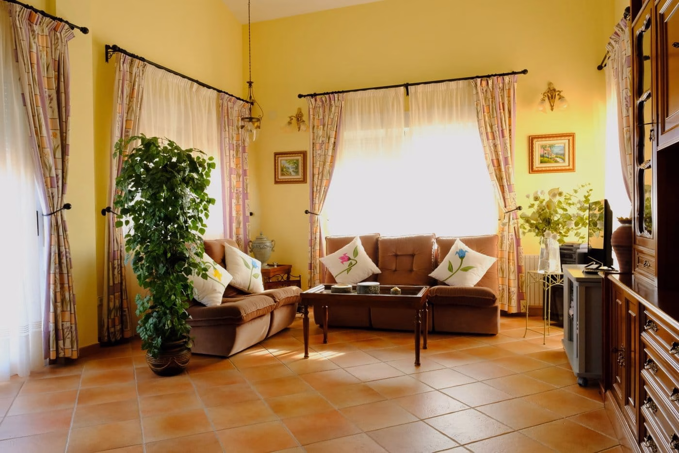 WW410670-5 Bedrooms Country Villa with above ground Pool, BBQ/Kitchen, Garage and 8500m2 of Lemon grove-Orihuela | White Villas in Spain 5 Bedrooms Country Villa with Pool Garage BBQ Kitchen Lemon Trees31