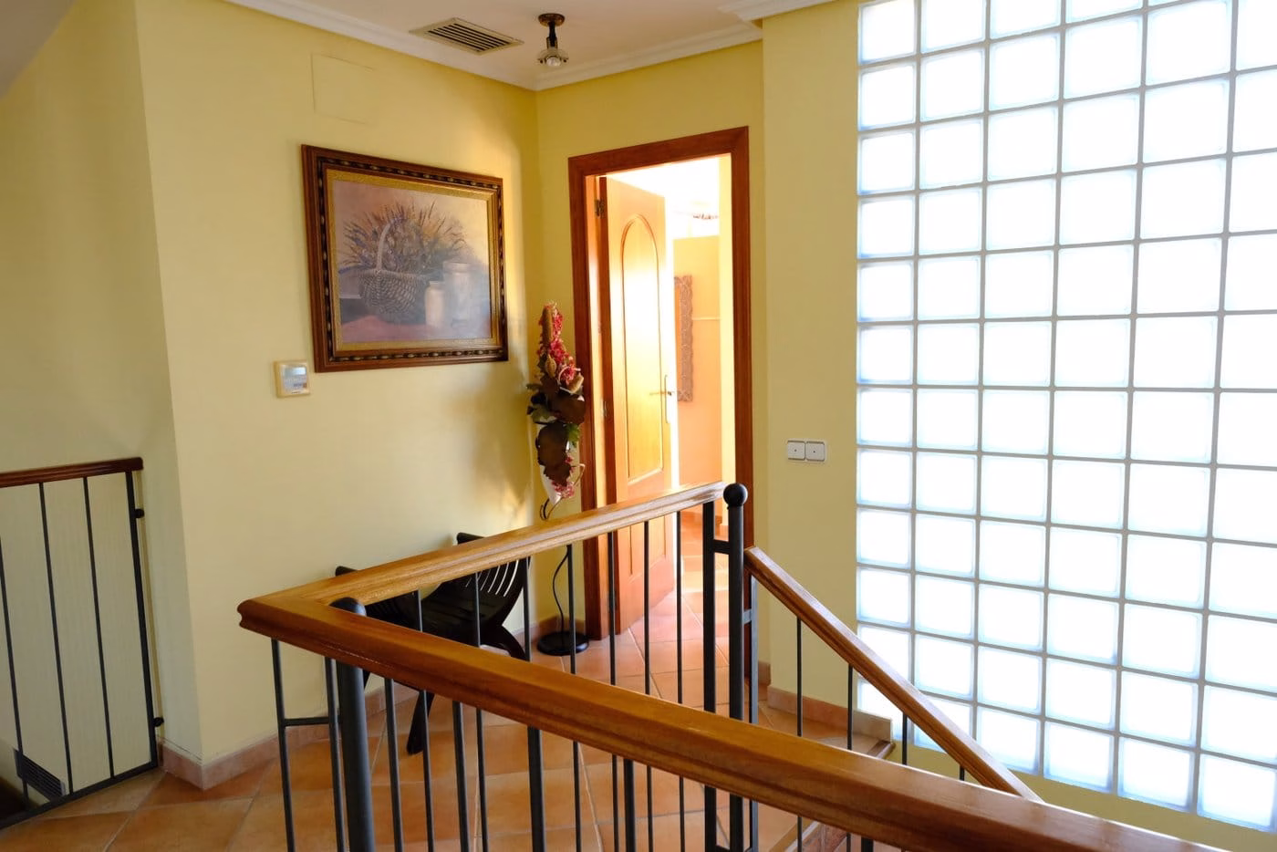 WW410670-5 Bedrooms Country Villa with above ground Pool, BBQ/Kitchen, Garage and 8500m2 of Lemon grove-Orihuela | White Villas in Spain 5 Bedrooms Country Villa with Pool Garage BBQ Kitchen Lemon Trees41