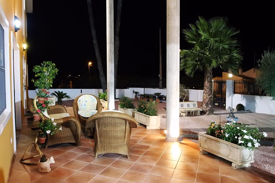 WW410670-5 Bedrooms Country Villa with above ground Pool, BBQ/Kitchen, Garage and 8500m2 of Lemon grove-Orihuela | White Villas in Spain 5 Bedrooms Country Villa with Pool Garage BBQ Kitchen Lemon Trees45