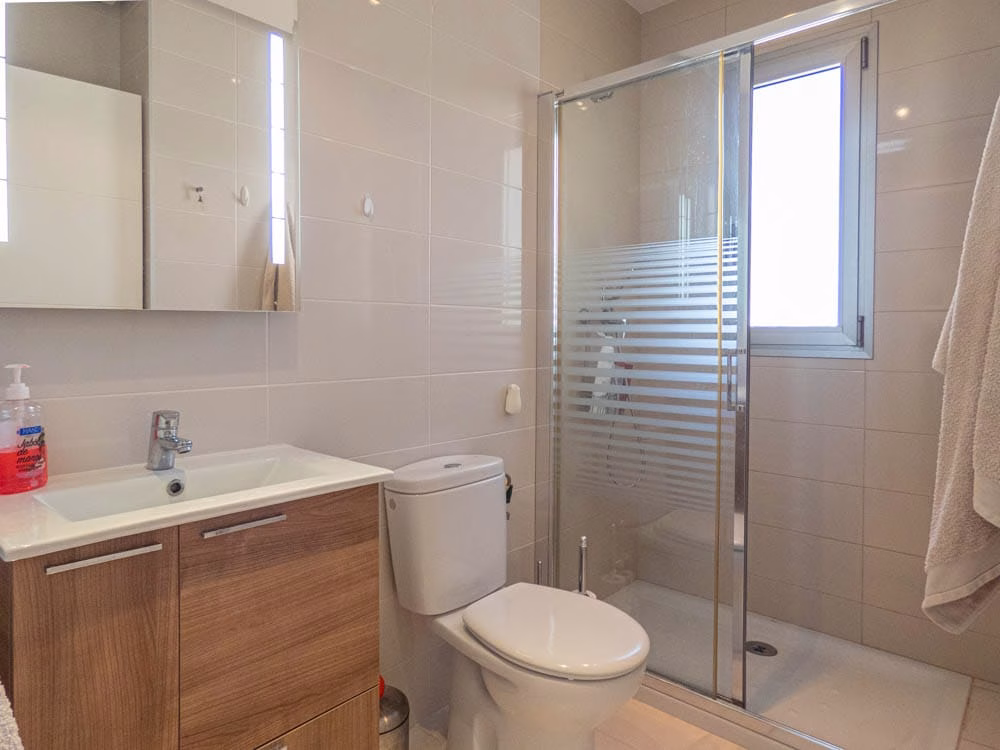 WW510147_4 Bedrooms Modern Apartment with comm. Pool, Indoor Pool, Gym and 2 Parkings_Los-Dolses_Orihuela-Costa | White Villas in Spain WhiteVillasInSpain 11 53