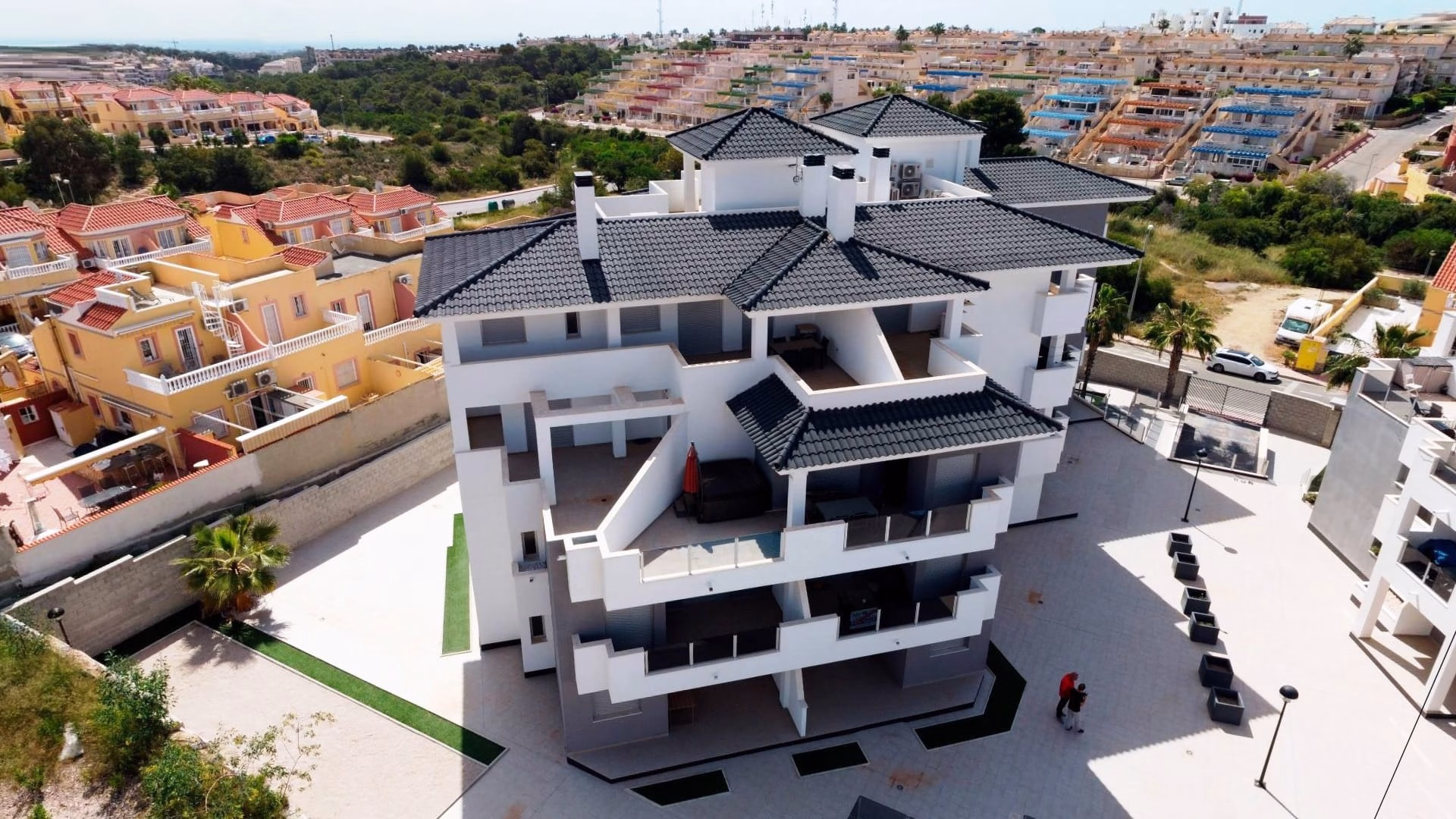 WV2460_2 Bedrooms, 1 Bathroom West Facing Apartment with comm. Pool, Parking & Playpark_Las Filipinas_VILLAMARTIN | White Villas in Spain WhiteVillasInSpain03