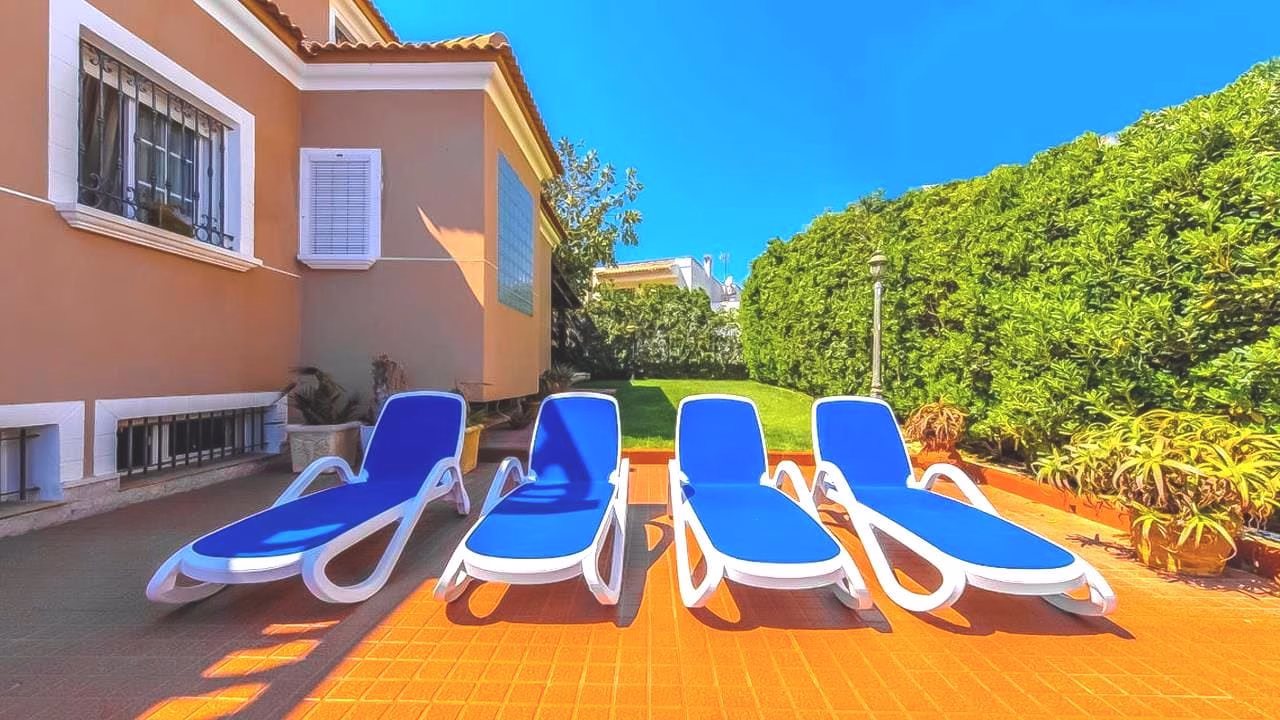 WP795_6 Bedrooms Detached Villa with Pool, BBQ, Garage, Under built, 50m to the Beach_LA MATA_TORREVIEJA | White Villas in Spain WhiteVillasInSpain06 14