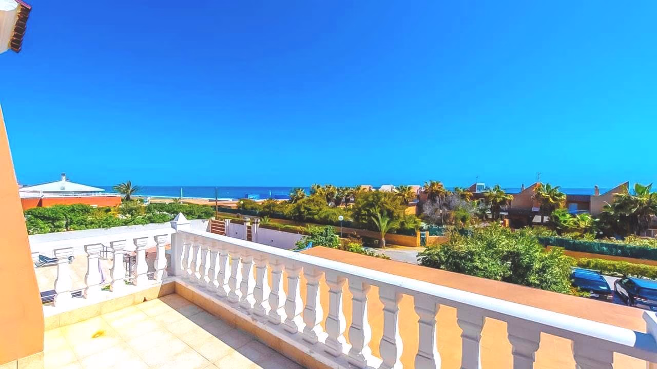 WP795_6 Bedrooms Detached Villa with Pool, BBQ, Garage, Under built, 50m to the Beach_LA MATA_TORREVIEJA | White Villas in Spain WhiteVillasInSpain39 3