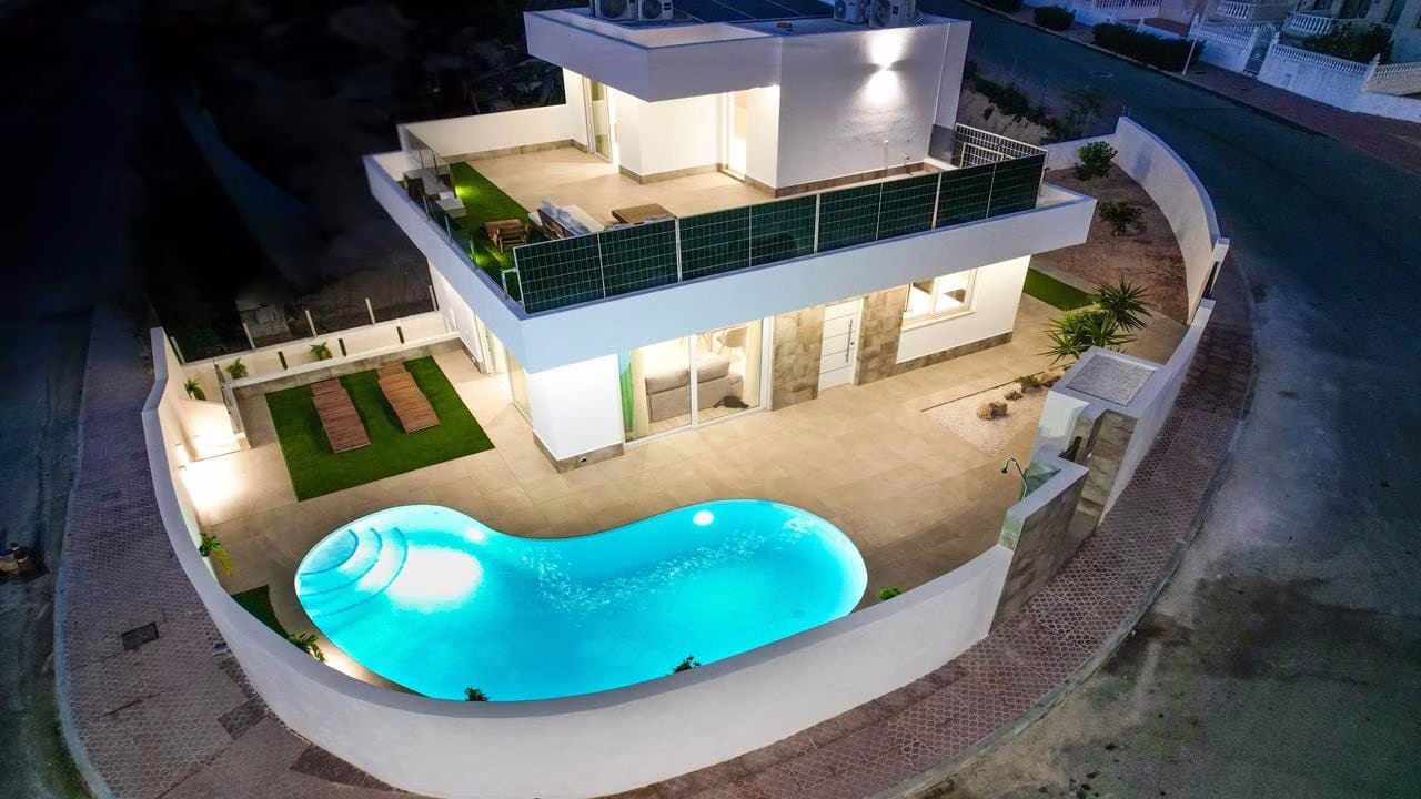 WV2472_5 Bedrooms New Build Villa with Pool, Parking, Under built, Solarium and Golf views_LA MARQUESA_Ciudad Quesada_Rojales | White Villas in Spain WhiteVillasInSpain01 5