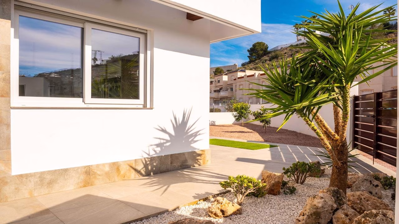 WV2472_5 Bedrooms New Build Villa with Pool, Parking, Under built, Solarium and Golf views_LA MARQUESA_Ciudad Quesada_Rojales | White Villas in Spain WhiteVillasInSpain06 5