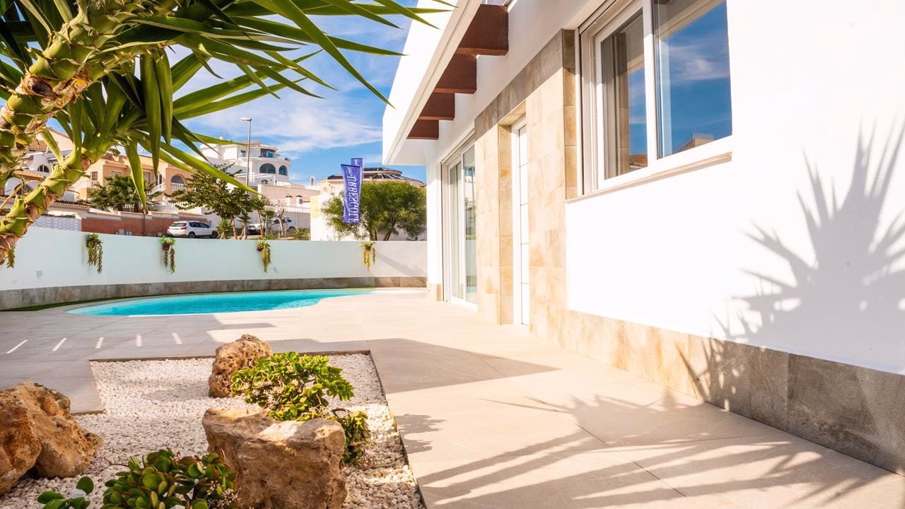 WV2472_5 Bedrooms New Build Villa with Pool, Parking, Under built, Solarium and Golf views_LA MARQUESA_Ciudad Quesada_Rojales | White Villas in Spain WhiteVillasInSpain07 5