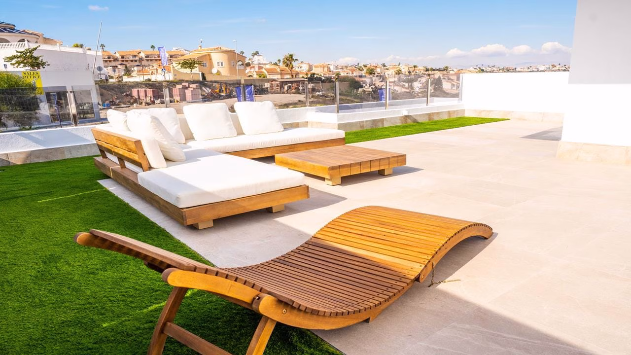 WV2472_5 Bedrooms New Build Villa with Pool, Parking, Under built, Solarium and Golf views_LA MARQUESA_Ciudad Quesada_Rojales | White Villas in Spain WhiteVillasInSpain24 4