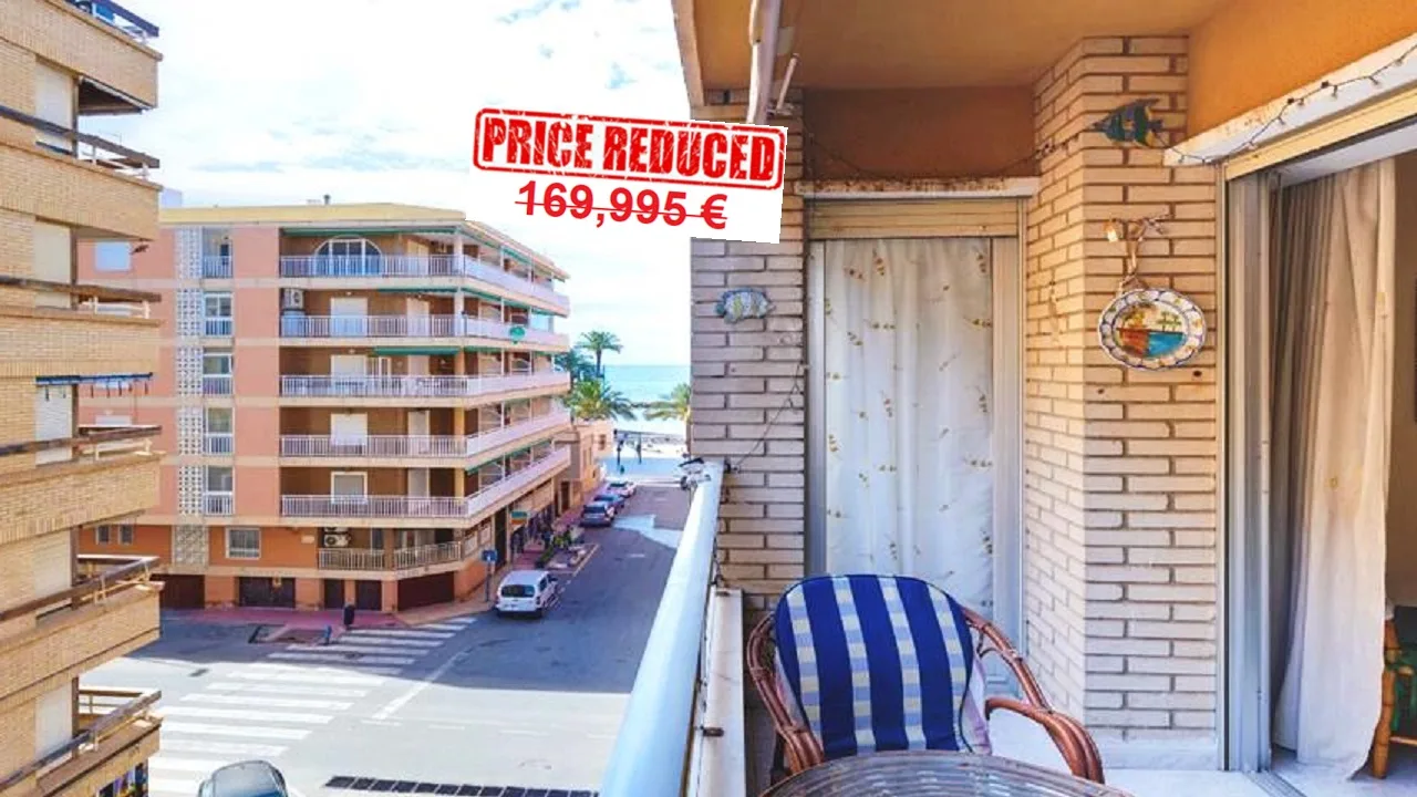 2 Bedrooms Apartment on 3rd Floor with Lift Access and Sea Views Terrace, 50m to the Beach_TORREVIEJA