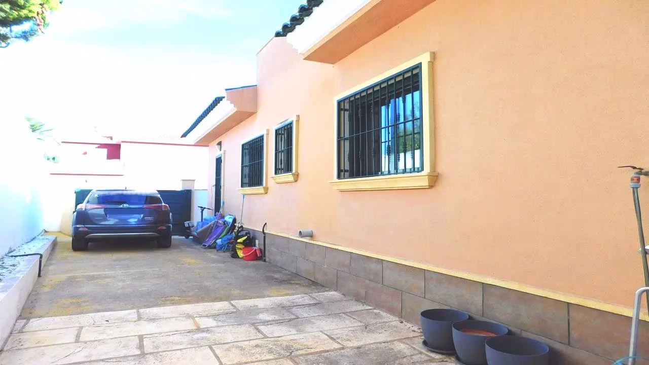 WT0029_4 Bedrooms Detached Villa with Pool, Parking and Solarium_CIUDAD QUESADA_ROJALES | White Villas in Spain WhiteVillasInSpain01 41
