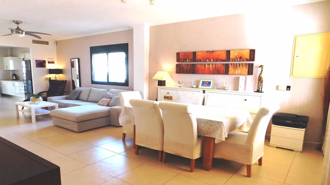 WT0029_4 Bedrooms Detached Villa with Pool, Parking and Solarium_CIUDAD QUESADA_ROJALES | White Villas in Spain WhiteVillasInSpain13 42