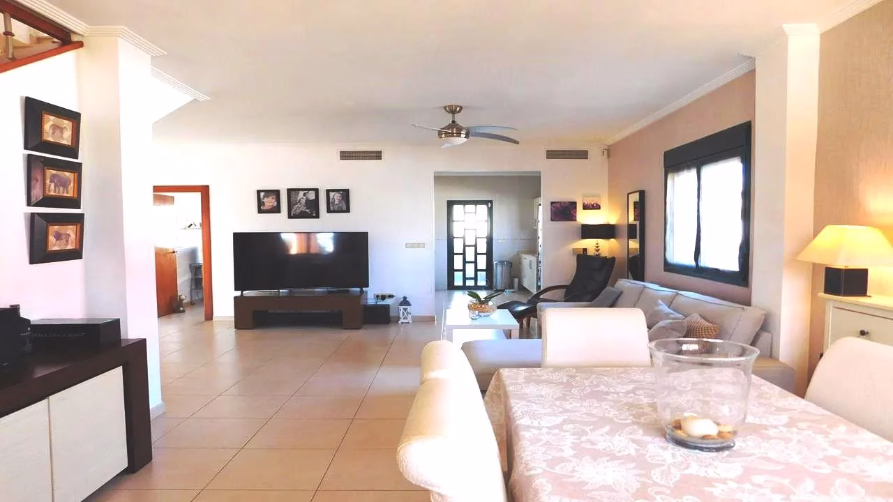 WT0029_4 Bedrooms Detached Villa with Pool, Parking and Solarium_CIUDAD QUESADA_ROJALES | White Villas in Spain WhiteVillasInSpain15 42