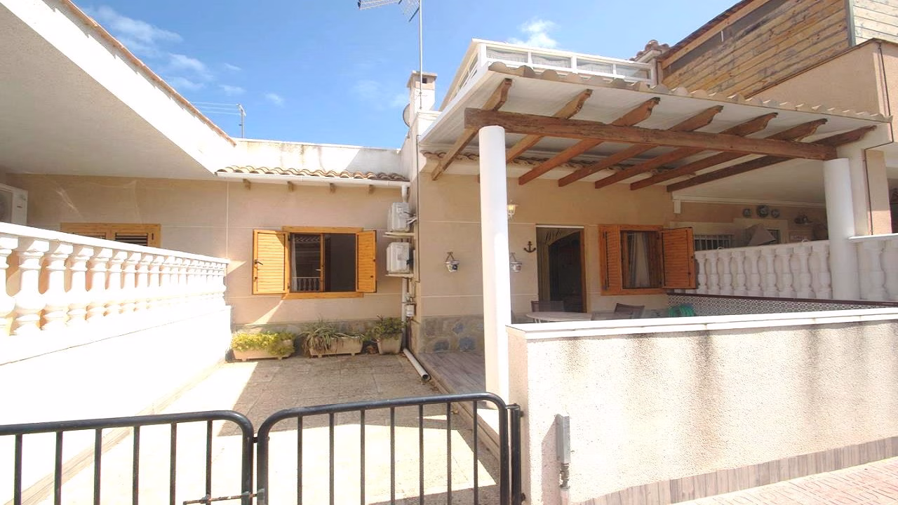 2 Bedrooms Bungalow with comm. Pool, Off-road Parking and Solarium_LOS ALTOS_TORREVIEJA