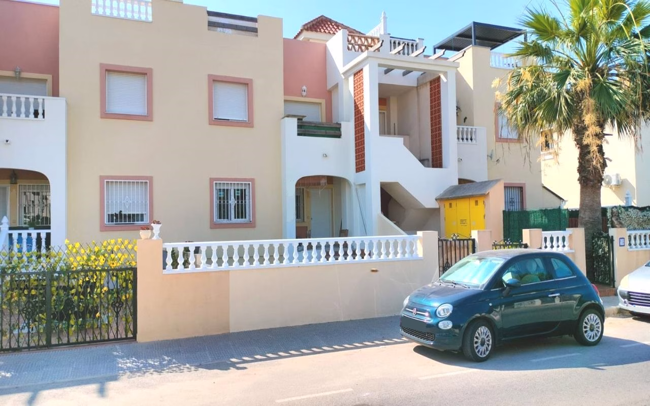 WV2510_2 Bedrooms Reformed Ground Floor Apartment with Front Terrace and 2 comm. Pools_LA ZENIA_ORIHUELA COSTA | White Villas in Spain WhiteVillasInSpain04 6