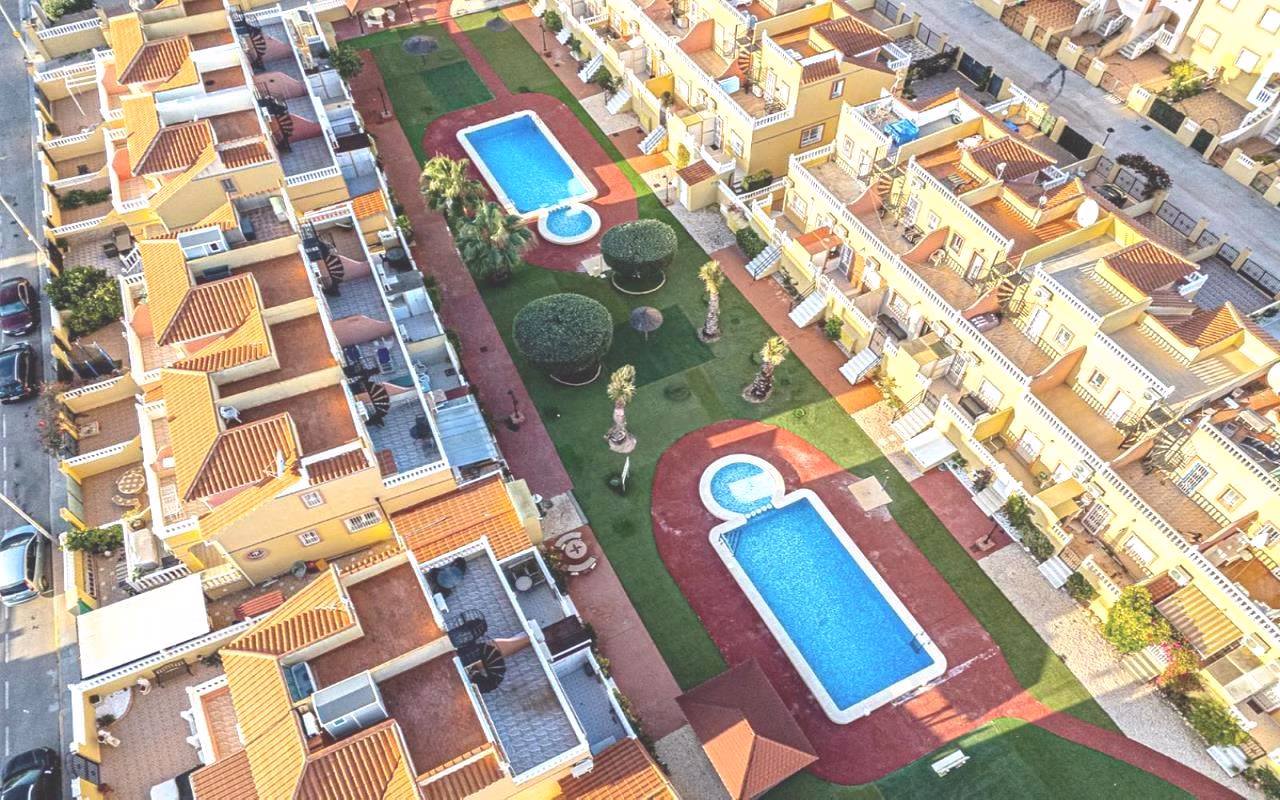WV2510_2 Bedrooms Reformed Ground Floor Apartment with Front Terrace and 2 comm. Pools_LA ZENIA_ORIHUELA COSTA | White Villas in Spain WhiteVillasInSpain22 3