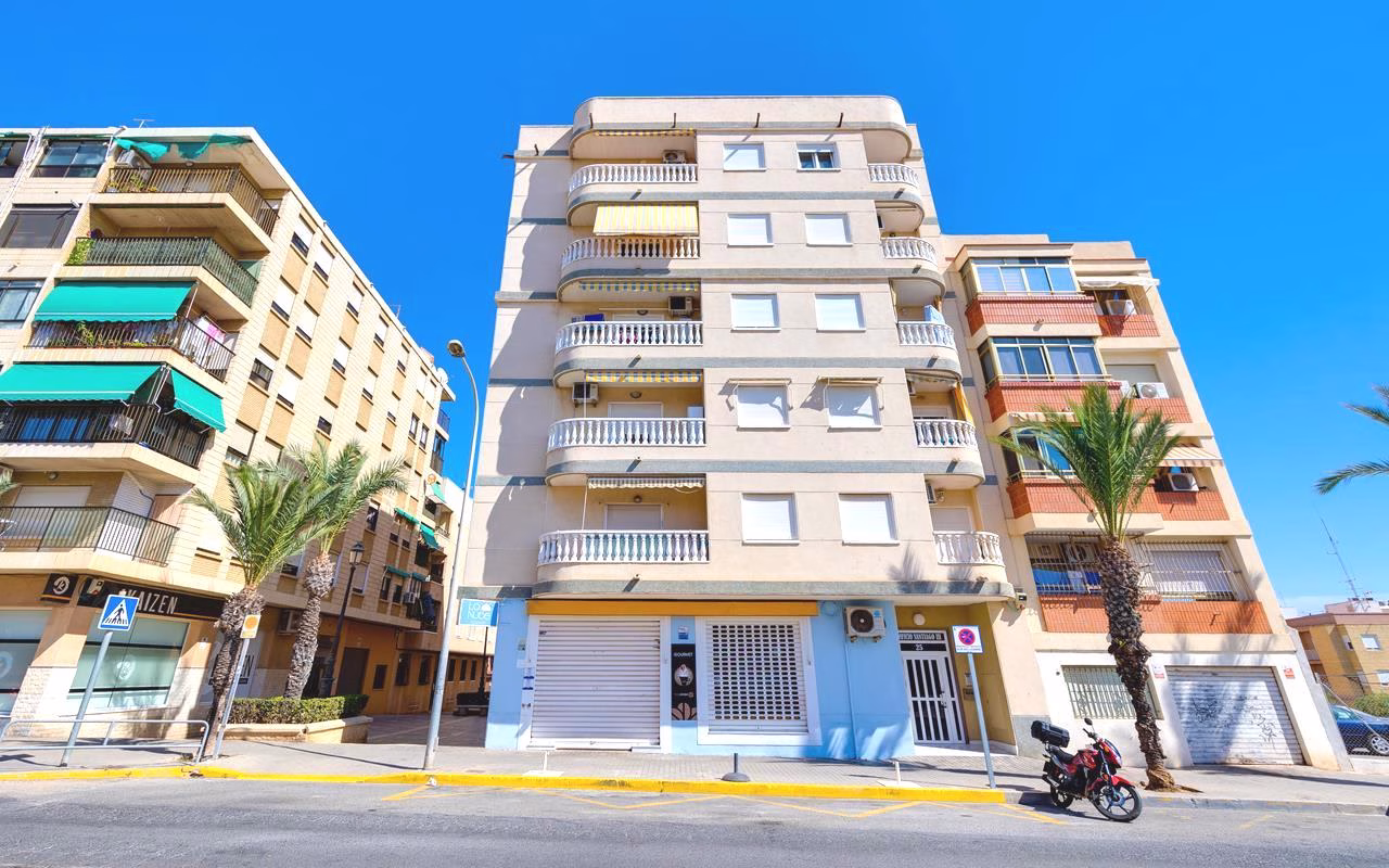 2 Bedrooms Town centre Apartment on 2nd Floor with Lift Access, close to Amenities and Beach_GUARDAMAR del SEGURA