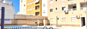 2 Bedrooms Ground Floor Apartment in Town centre with comm. Pool_TORREVIEJA