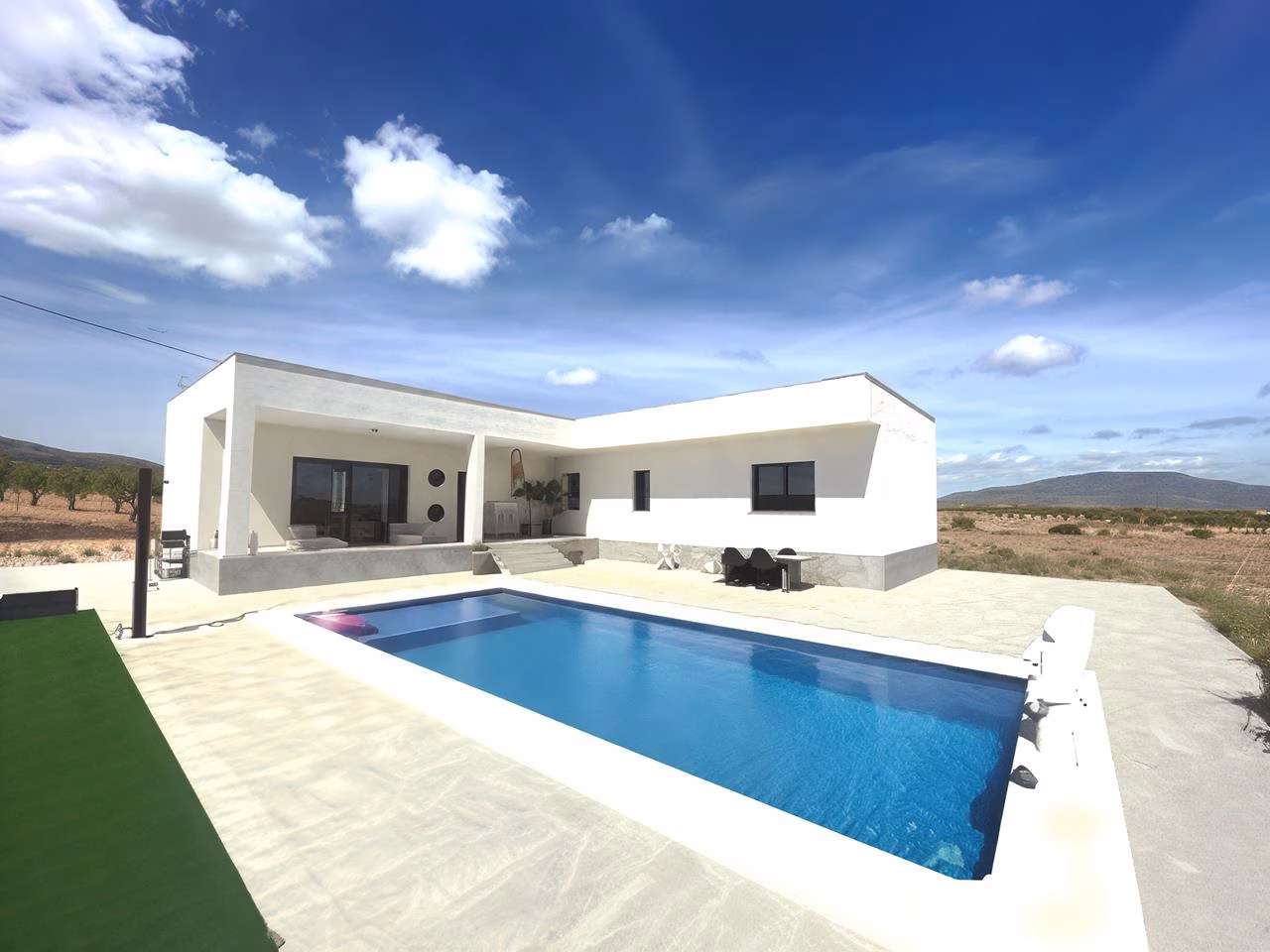WMP6173_3 Bedrooms Modern Detached Villa with Pool on a 12.000m2 Plot_PINOSO | White Villas in Spain WhiteVillasInSpain01 29