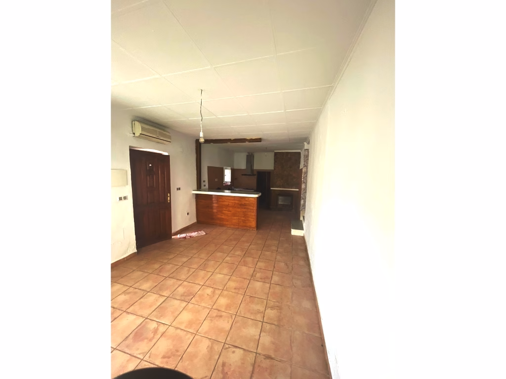 WMP6217_2 Bedrooms Village House with to reform Cave and extra 200m2 Plot_PINOSO | White Villas in Spain WhiteVillasInSpain05 32