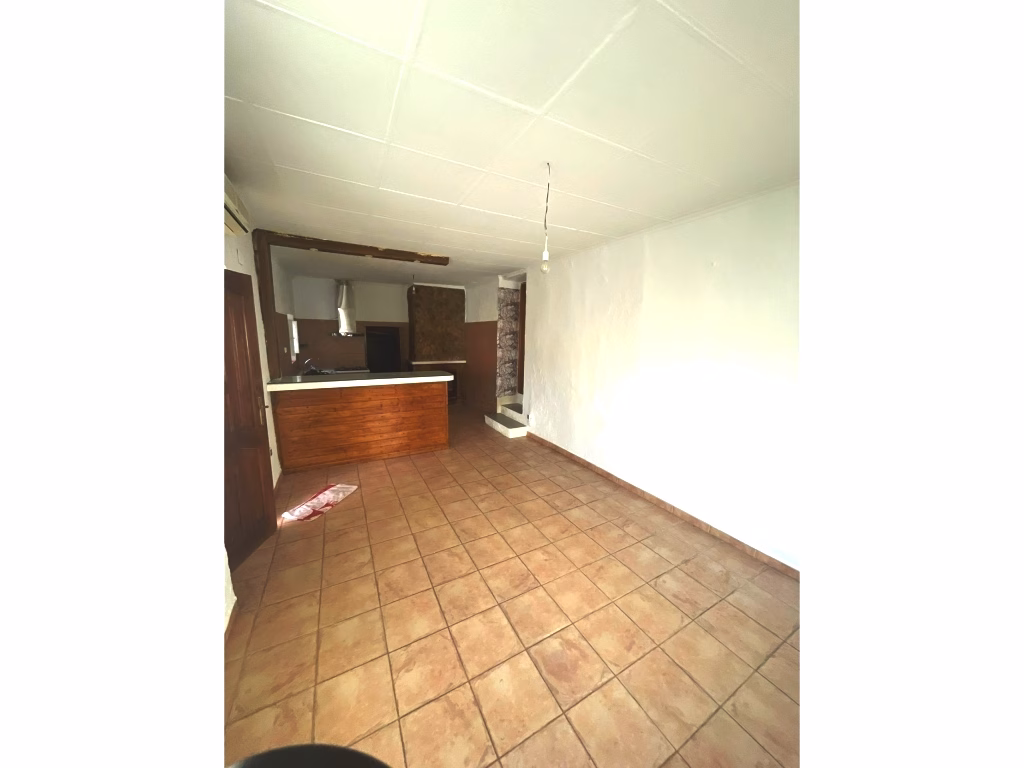 WMP6217_2 Bedrooms Village House with to reform Cave and extra 200m2 Plot_PINOSO | White Villas in Spain WhiteVillasInSpain06 31