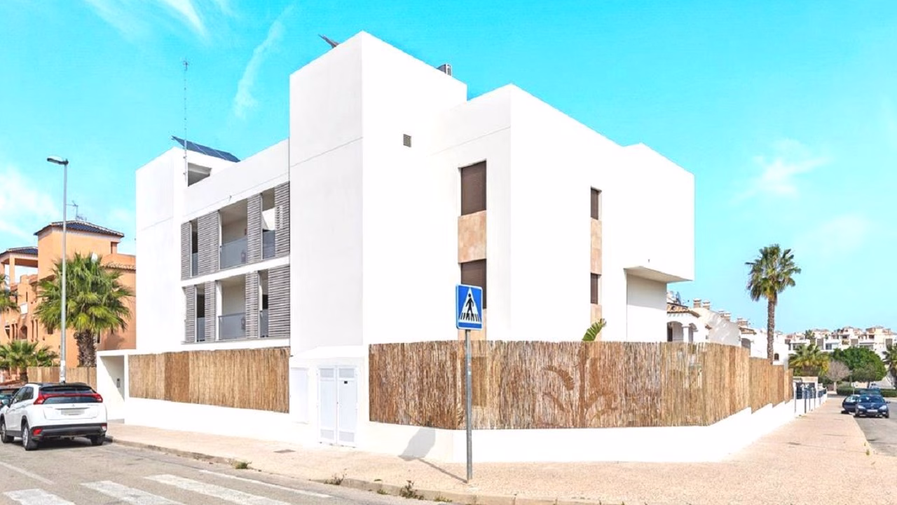 2 Bedrooms Modern New PentHouse with comm. Pool, Parking, Storage and Solarium_VILLAMARTIN_ORIHUELA
