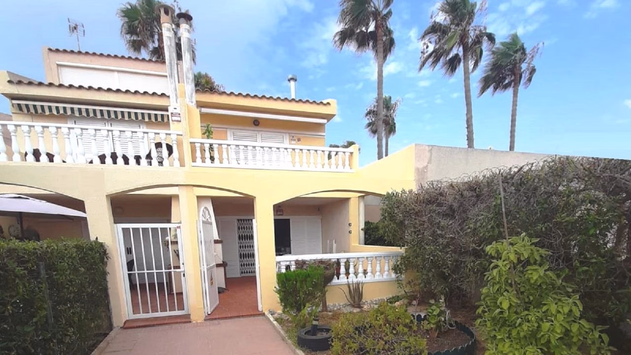 2 Bedrooms TownHouse with Open Sea Views, Terraces and Solarium_TORREVIEJA