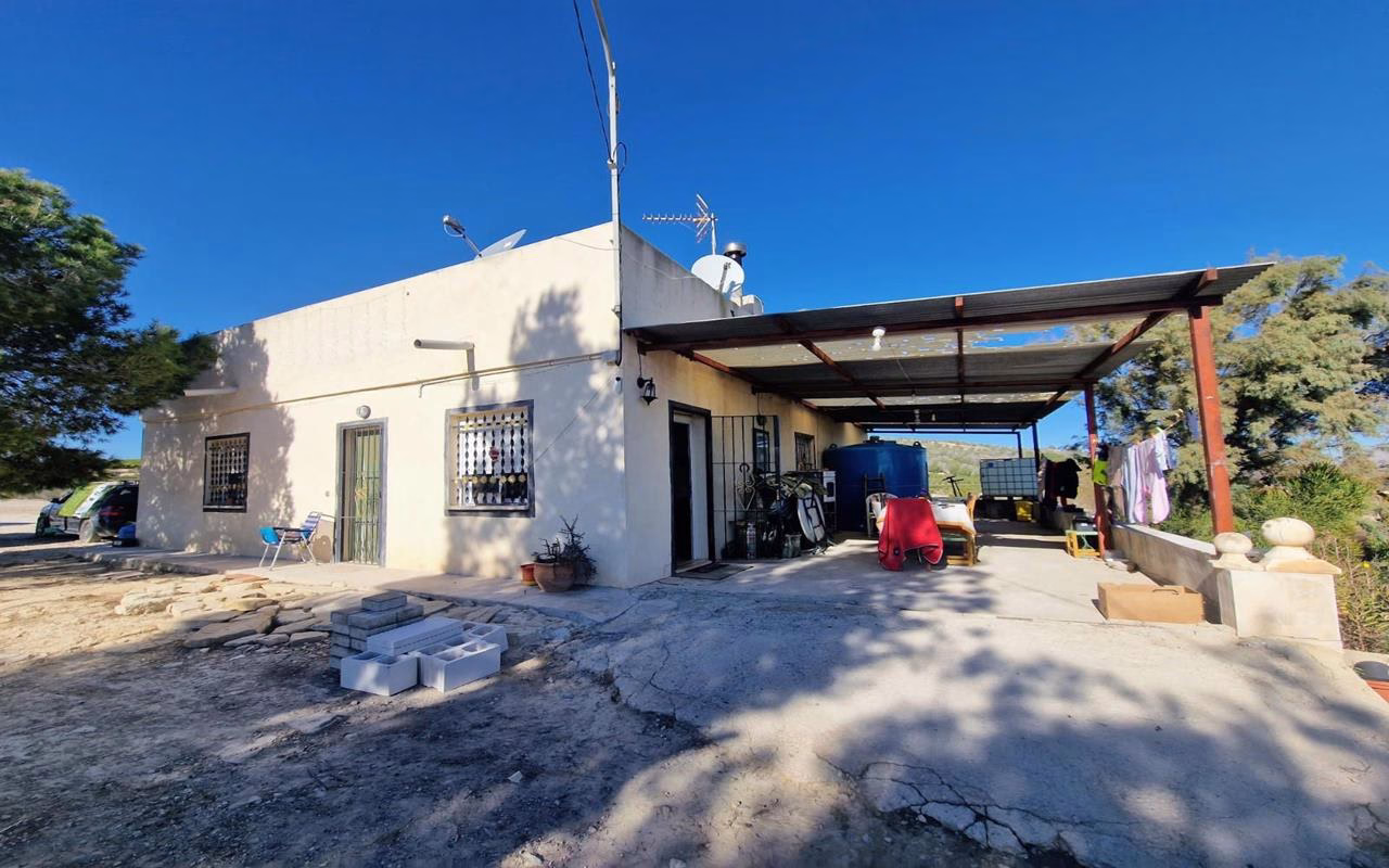 WM19989_2 Bedrooms Country House on a 62.000m2 Plot with Water raft_ORIHUELA | White Villas in Spain WhiteVillasInSpain01 9