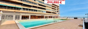 3 Bedrooms Beach Front Apartment on 3rd Floor with Sea Views Terrace, Lift Access and comm. Pool_TORREVIEJA