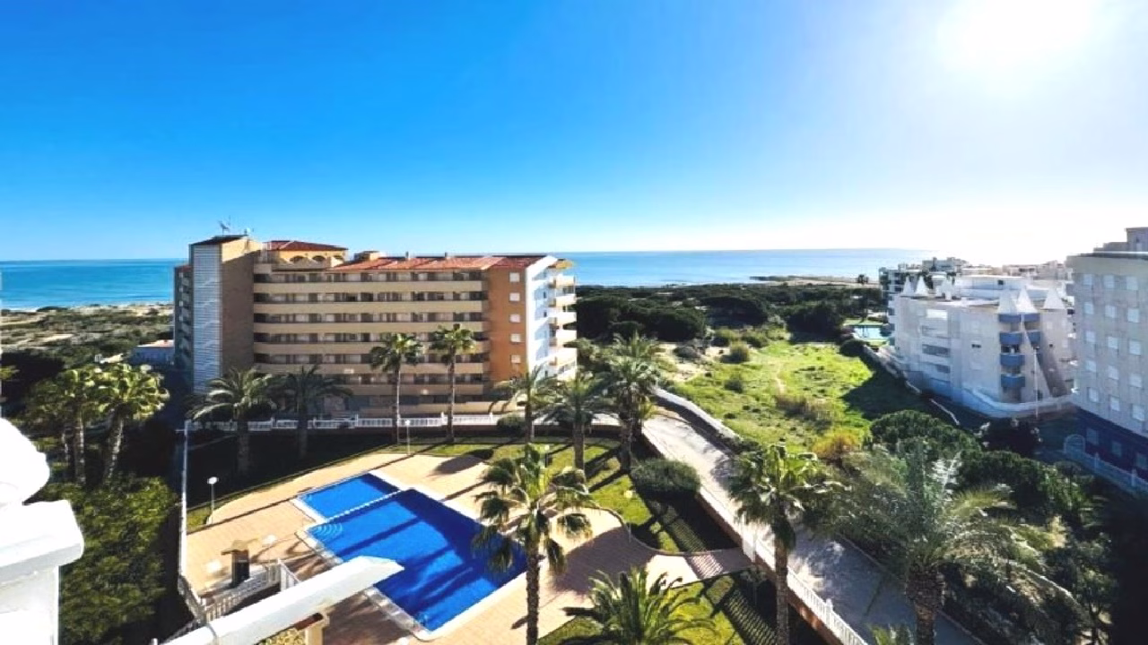 3 Bedrooms Sea Views Penthouse Apartment with comm. Pool and 2 Parking spaces_LA MATA_PINOMAR