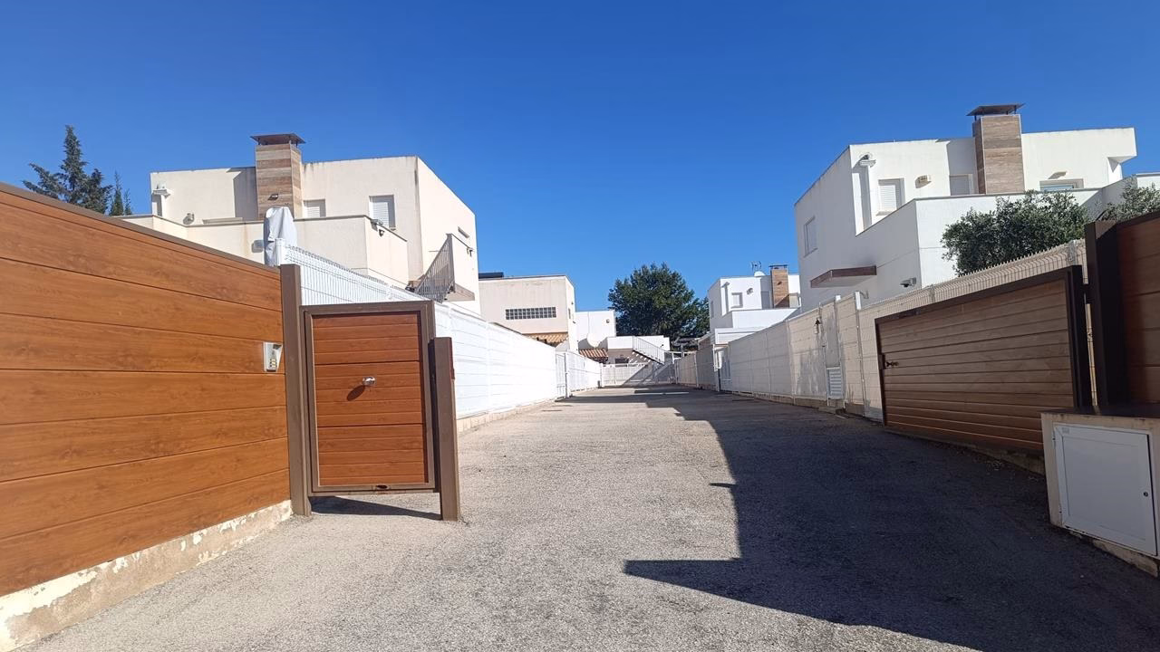 3 Bedrooms Modern Detached Villa with Self-contained Apartment in a Urb. with Pool, Park and Sport fields_EL RELOJ_FORTUNA_MURCIA REGION