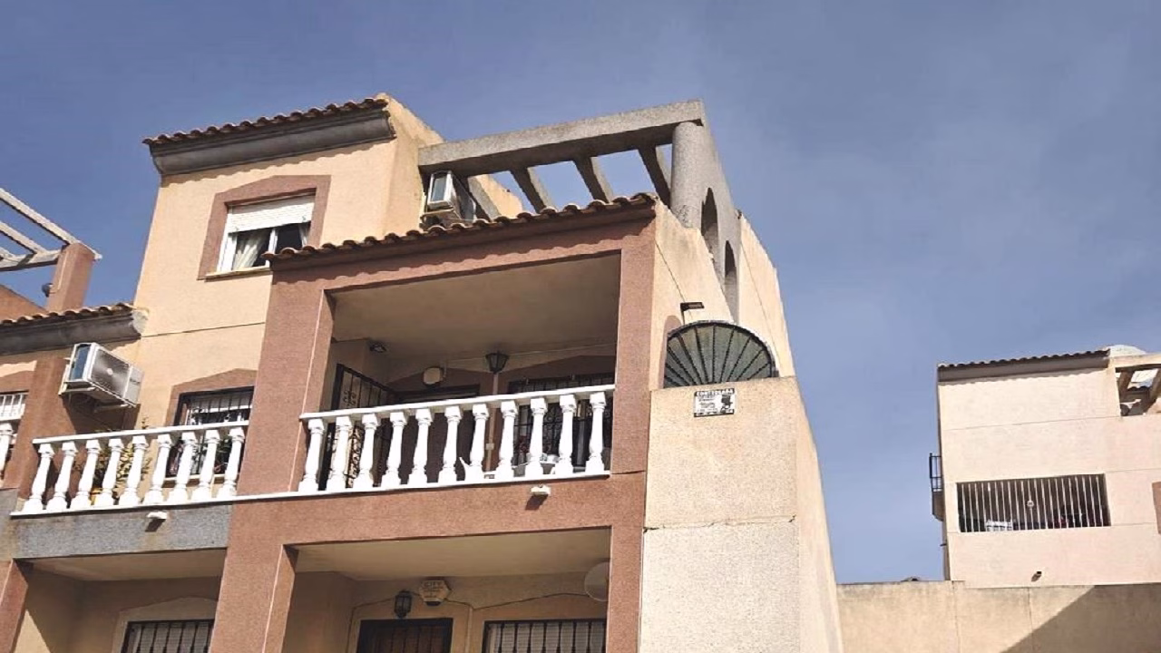 3 Bedrooms Top Floor Duplex Apartment with comm. Pool, Terrace, BBQ-Garden and Parking_LA FLORIDA_VILLAMARTIN_ORIHUELA COSTA