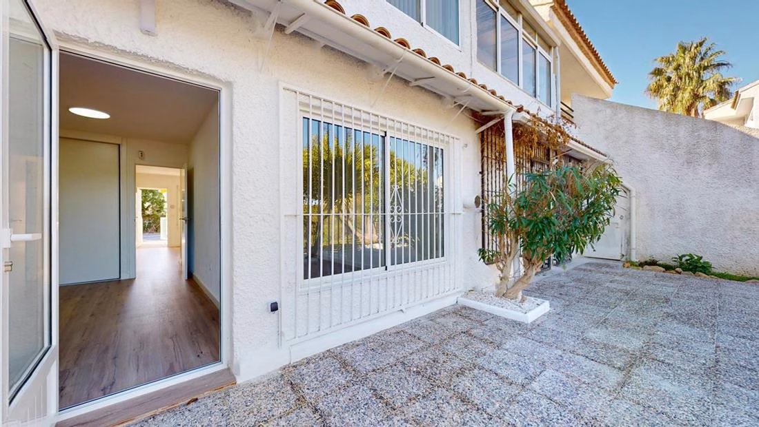 Ref: WV2571 — VILLAMARTIN – 2 Bedrooms Modern reformed Ground Floor Apartment with Storage, Front and Rear Terrace. | White Villas in Spain WhiteVillasInSpain31 18