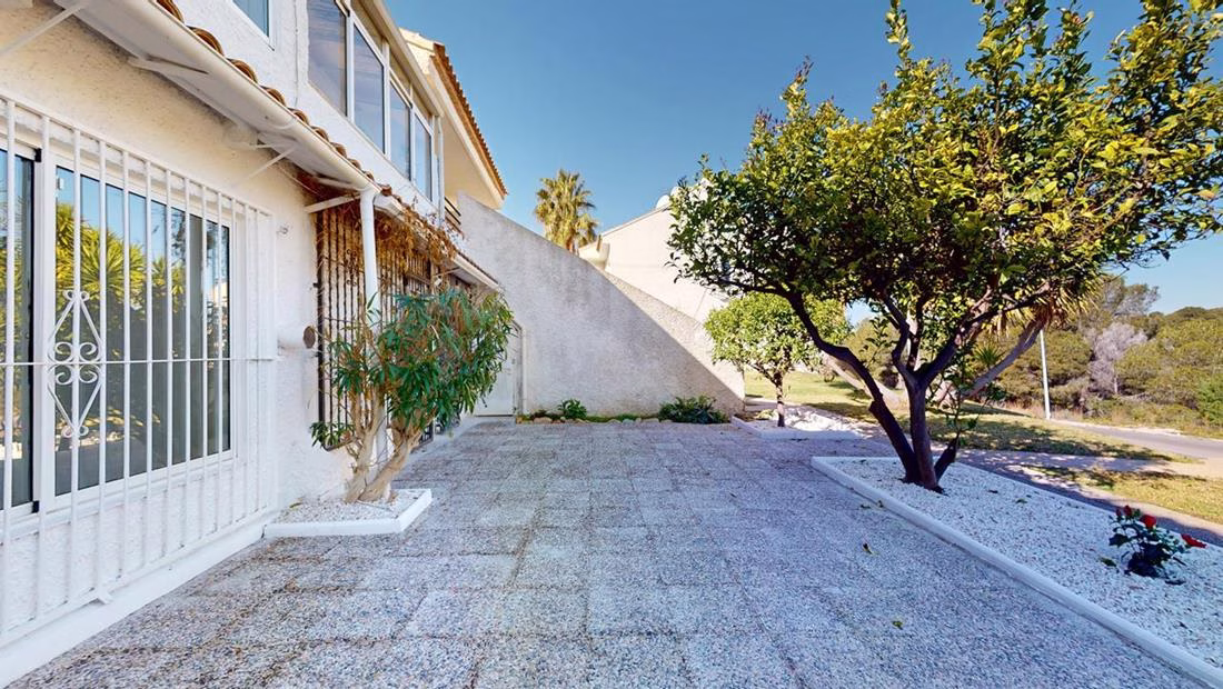 Ref: WV2571 — VILLAMARTIN – 2 Bedrooms Modern reformed Ground Floor Apartment with Storage, Front and Rear Terrace. | White Villas in Spain WhiteVillasInSpain33 17