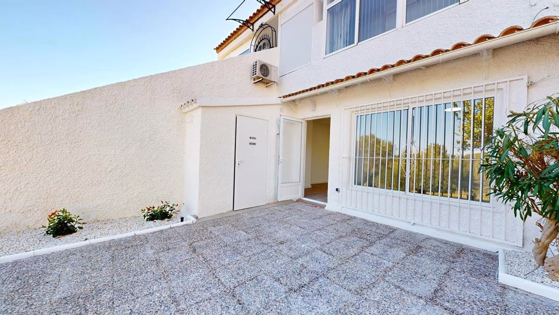 Ref: WV2571 — VILLAMARTIN – 2 Bedrooms Modern reformed Ground Floor Apartment with Storage, Front and Rear Terrace. | White Villas in Spain WhiteVillasInSpain35 16