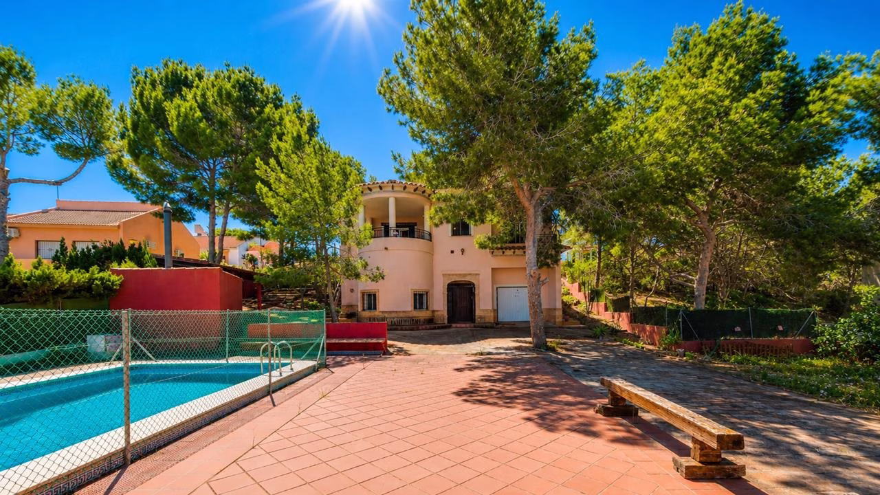 WS5415_5 Bedrooms Detached Villa with Pool, Garage, BBQ/Kitchen and Separate Guest Accommodation_SAN MIGUEL DE SALINAS | White Villas in Spain WS5415
