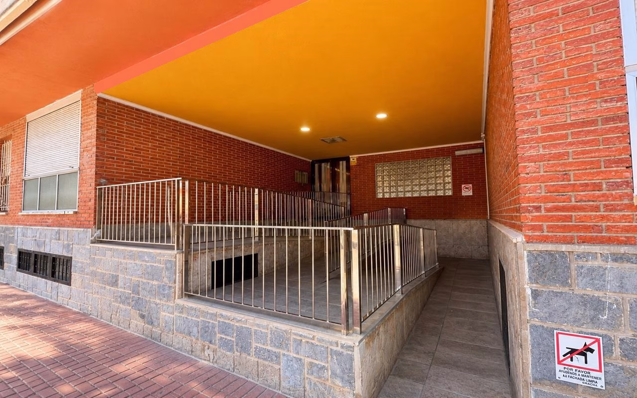 Ref: WTi2120 — TORREVIEJA – 2 Bedrooms Apartment on 3rd Floor with comm. Pool, Terrace and Parking, 170m to the Beach. | White Villas in Spain WhiteVillasInSpain02 23