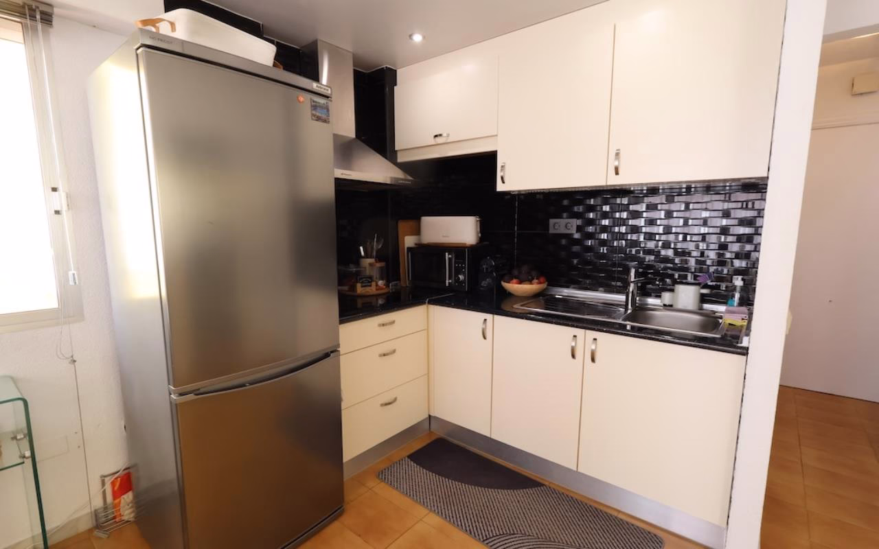 WIH3001_1 Bedroom Apartment on 1st Floor with Lift Access and Terrace, 250m to the Beach_MAR AZUL_TORREVIEJA | White Villas in Spain WhiteVillasInSpain02 35
