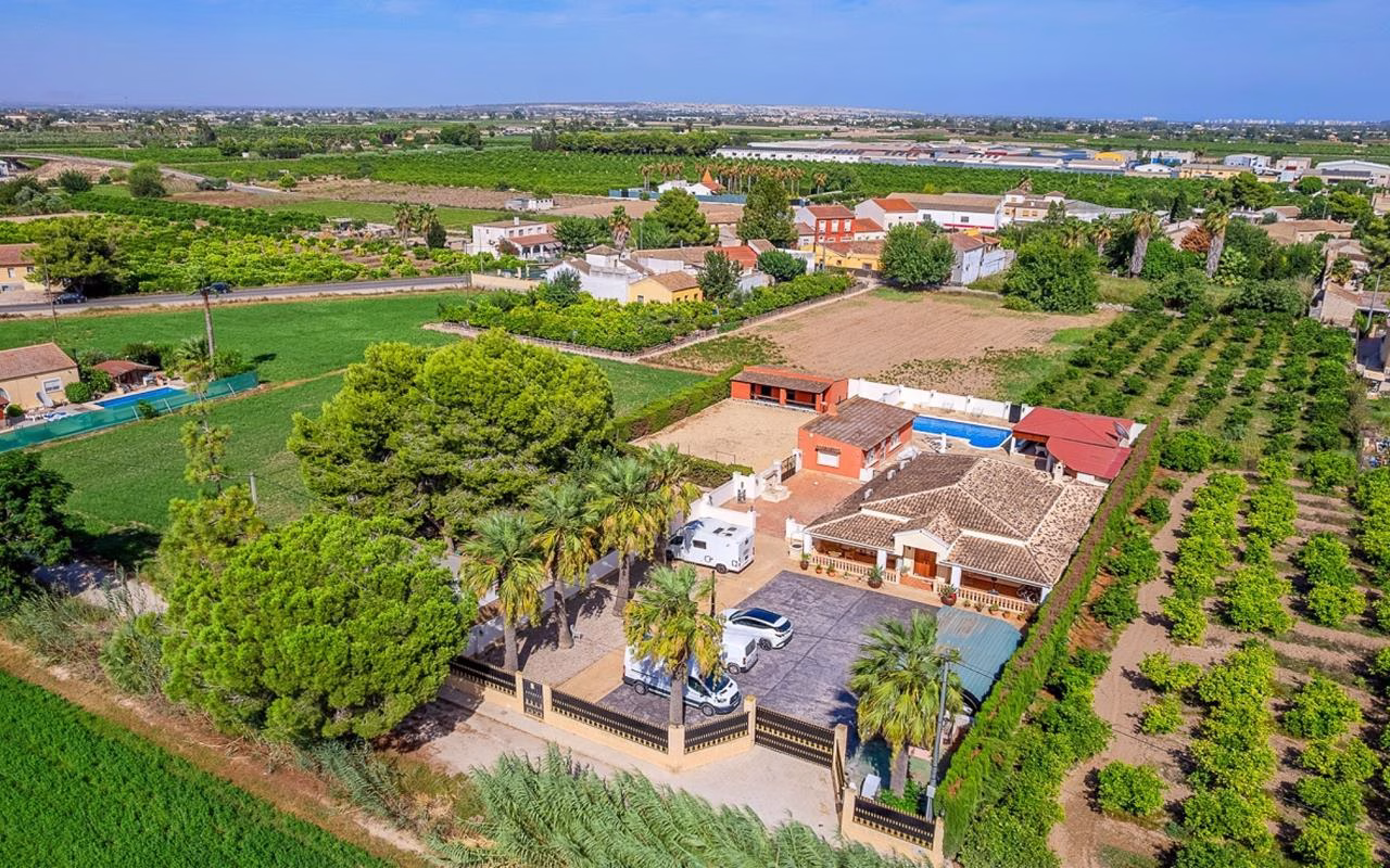 WP849_6 Bedrooms Equestrian Property with Pool, Outside BBQ/Kitchen, Guest House and 3 Box Stable Block_HEREDADES_ROJALES_ALMORADI | White Villas in Spain WhiteVillasInSpain04 17