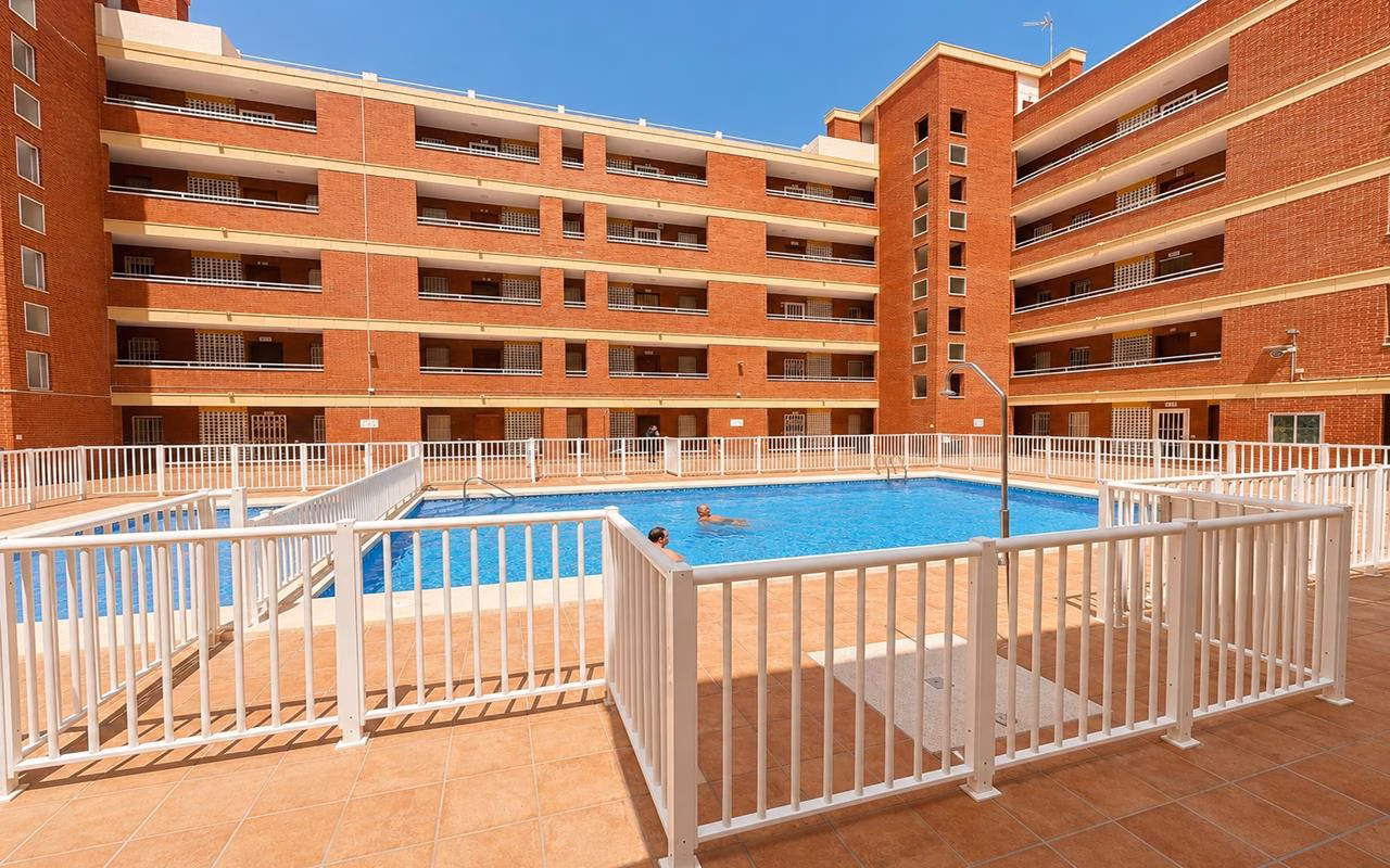 Ref: WTi2120 — TORREVIEJA – 2 Bedrooms Apartment on 3rd Floor with comm. Pool, Terrace and Parking, 170m to the Beach. | White Villas in Spain WhiteVillasInSpain04 21