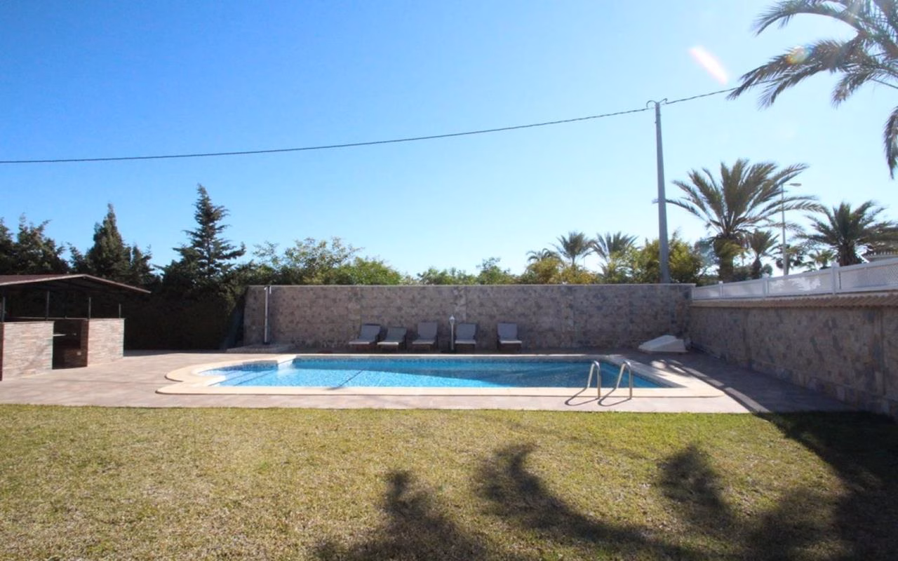 WIH2401_5 Bedrooms Detached Villa with Pool and 2 separate Guest Apartments, 200m to the Beach_CABO ROIG_ORIHUELA COSTA | White Villas in Spain WhiteVillasInSpain04 23