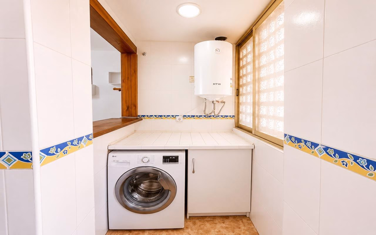 Ref: WTi2120 — TORREVIEJA – 2 Bedrooms Apartment on 3rd Floor with comm. Pool, Terrace and Parking, 170m to the Beach. | White Villas in Spain WhiteVillasInSpain07 21