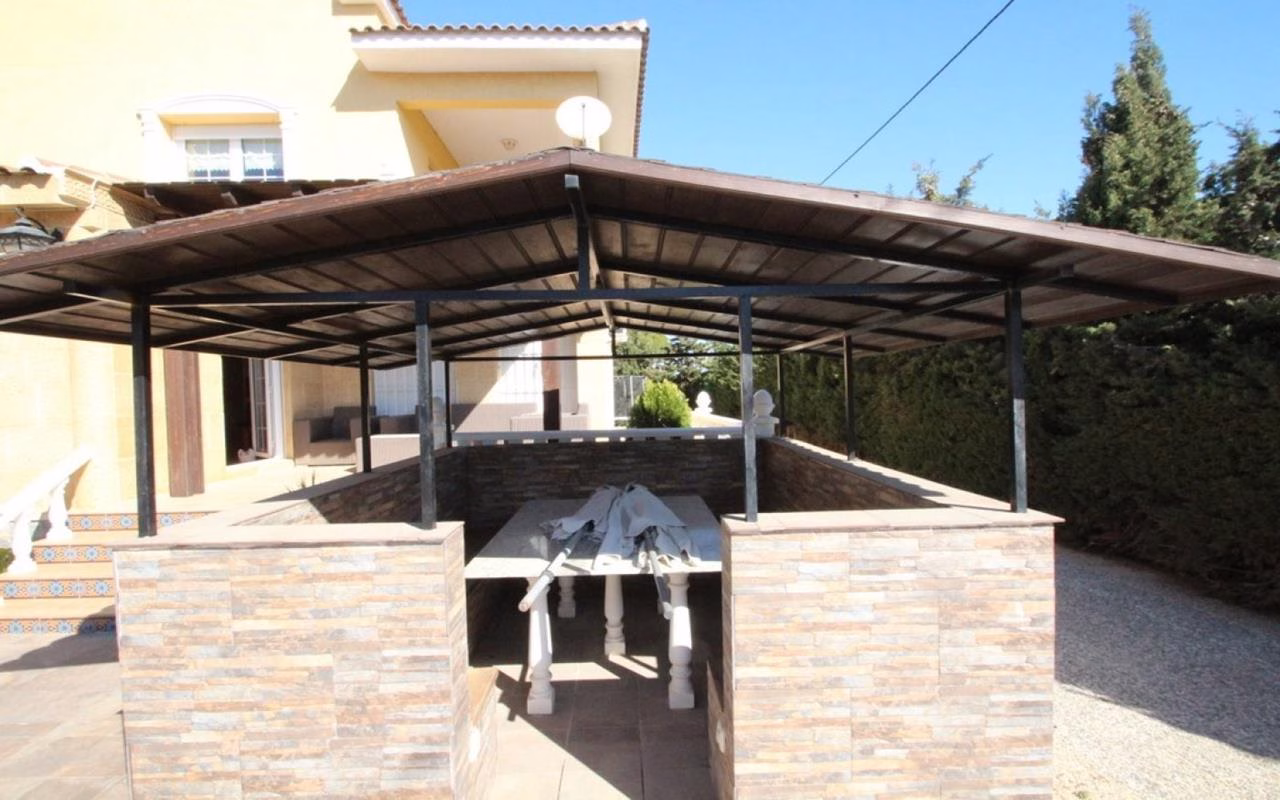 WIH2401_5 Bedrooms Detached Villa with Pool and 2 separate Guest Apartments, 200m to the Beach_CABO ROIG_ORIHUELA COSTA | White Villas in Spain WhiteVillasInSpain07 23