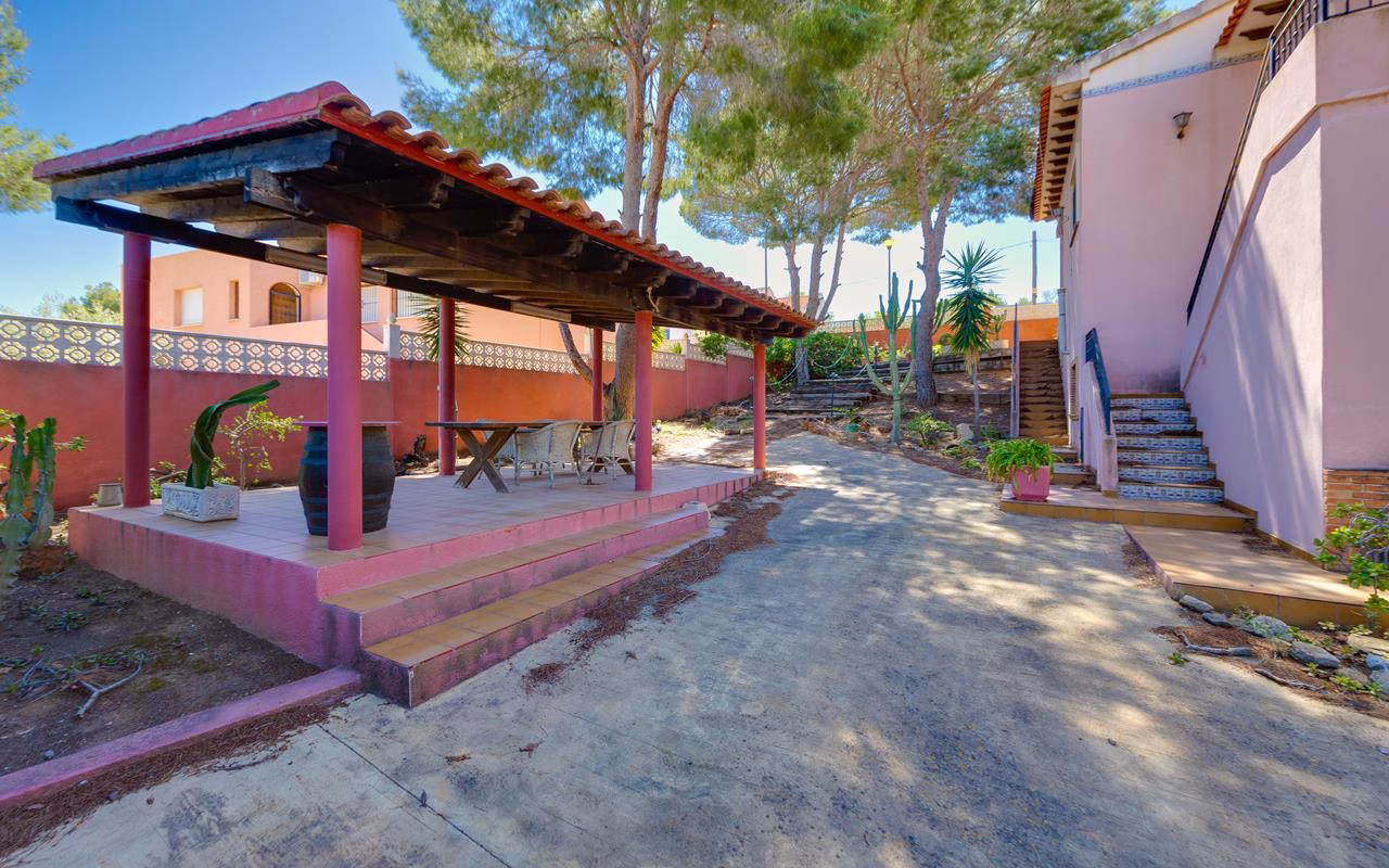 WS5415_5 Bedrooms Detached Villa with Pool, Garage, BBQ/Kitchen and Separate Guest Accommodation_SAN MIGUEL DE SALINAS | White Villas in Spain WhiteVillasInSpain08 13