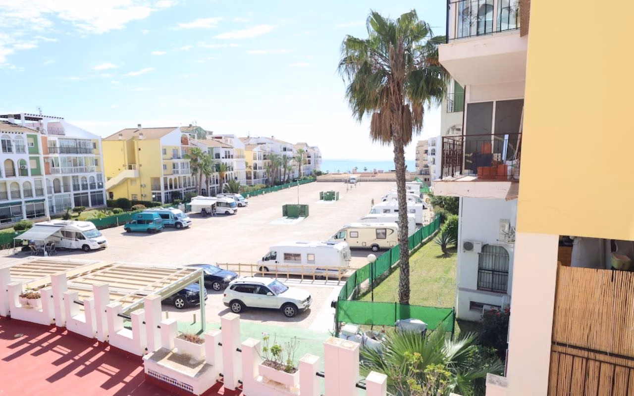 WIH3001_1 Bedroom Apartment on 1st Floor with Lift Access and Terrace, 250m to the Beach_MAR AZUL_TORREVIEJA | White Villas in Spain WhiteVillasInSpain08 33