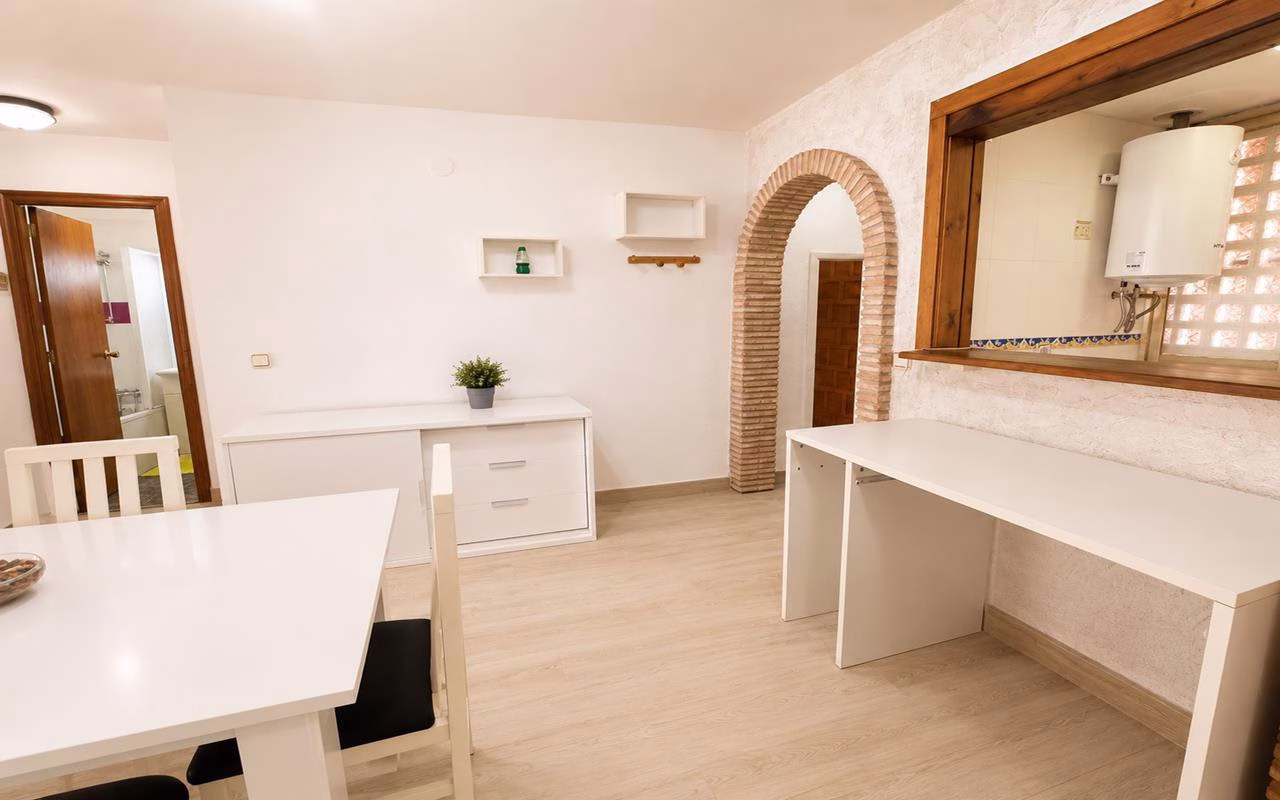 Ref: WTi2120 — TORREVIEJA – 2 Bedrooms Apartment on 3rd Floor with comm. Pool, Terrace and Parking, 170m to the Beach. | White Villas in Spain WhiteVillasInSpain09 21