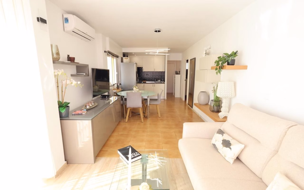 WIH3001_1 Bedroom Apartment on 1st Floor with Lift Access and Terrace, 250m to the Beach_MAR AZUL_TORREVIEJA | White Villas in Spain WhiteVillasInSpain09 33