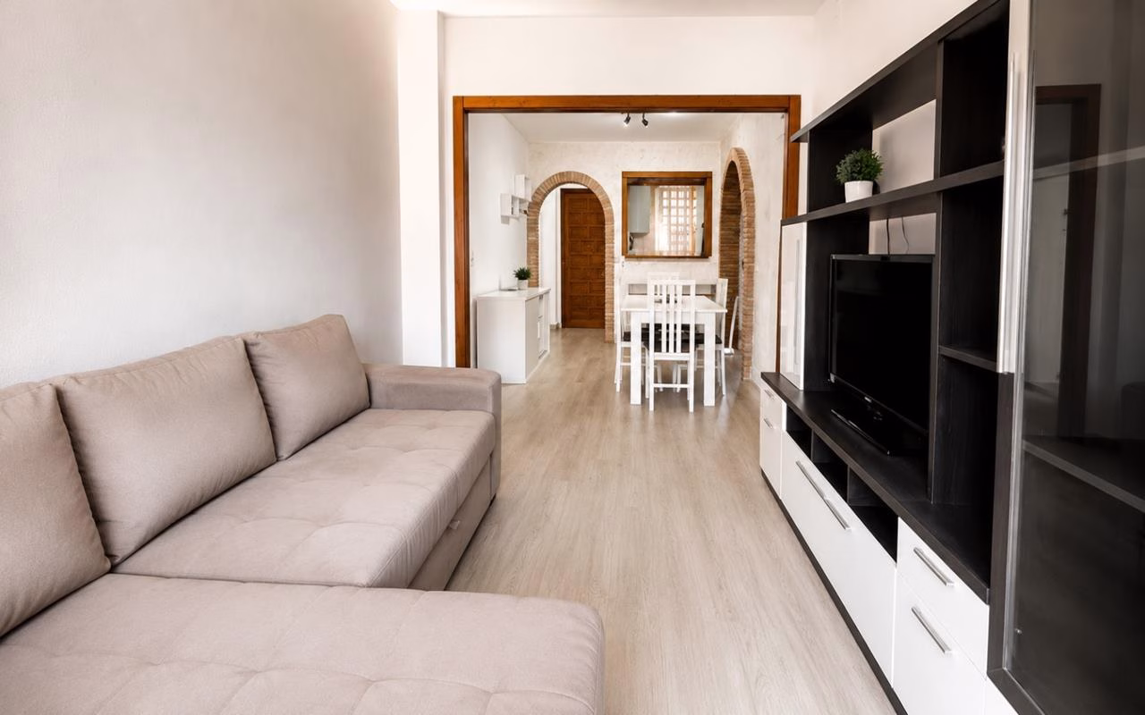 Ref: WTi2120 — TORREVIEJA – 2 Bedrooms Apartment on 3rd Floor with comm. Pool, Terrace and Parking, 170m to the Beach. | White Villas in Spain WhiteVillasInSpain10 21