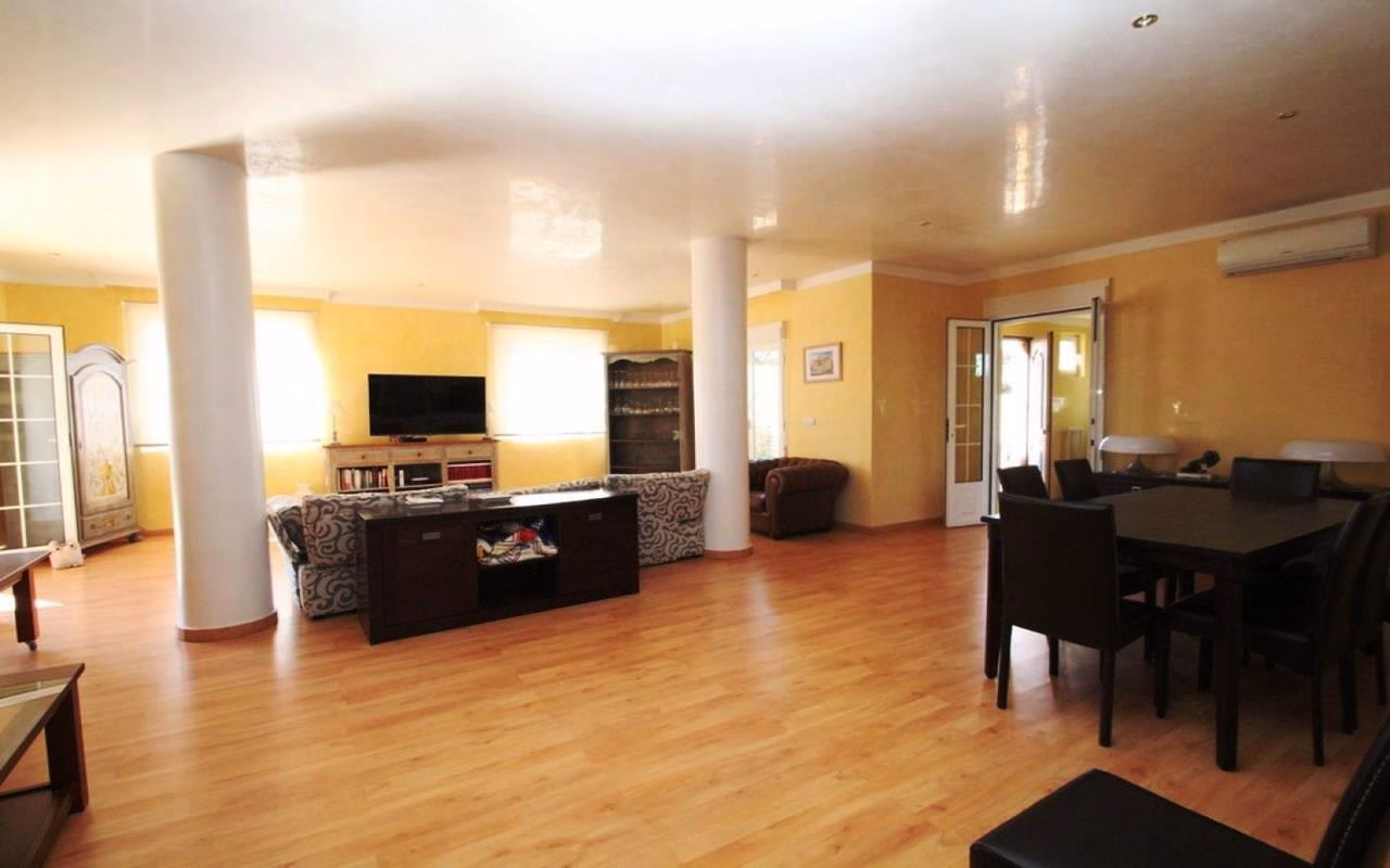 WIH2401_5 Bedrooms Detached Villa with Pool and 2 separate Guest Apartments, 200m to the Beach_CABO ROIG_ORIHUELA COSTA | White Villas in Spain WhiteVillasInSpain10 23