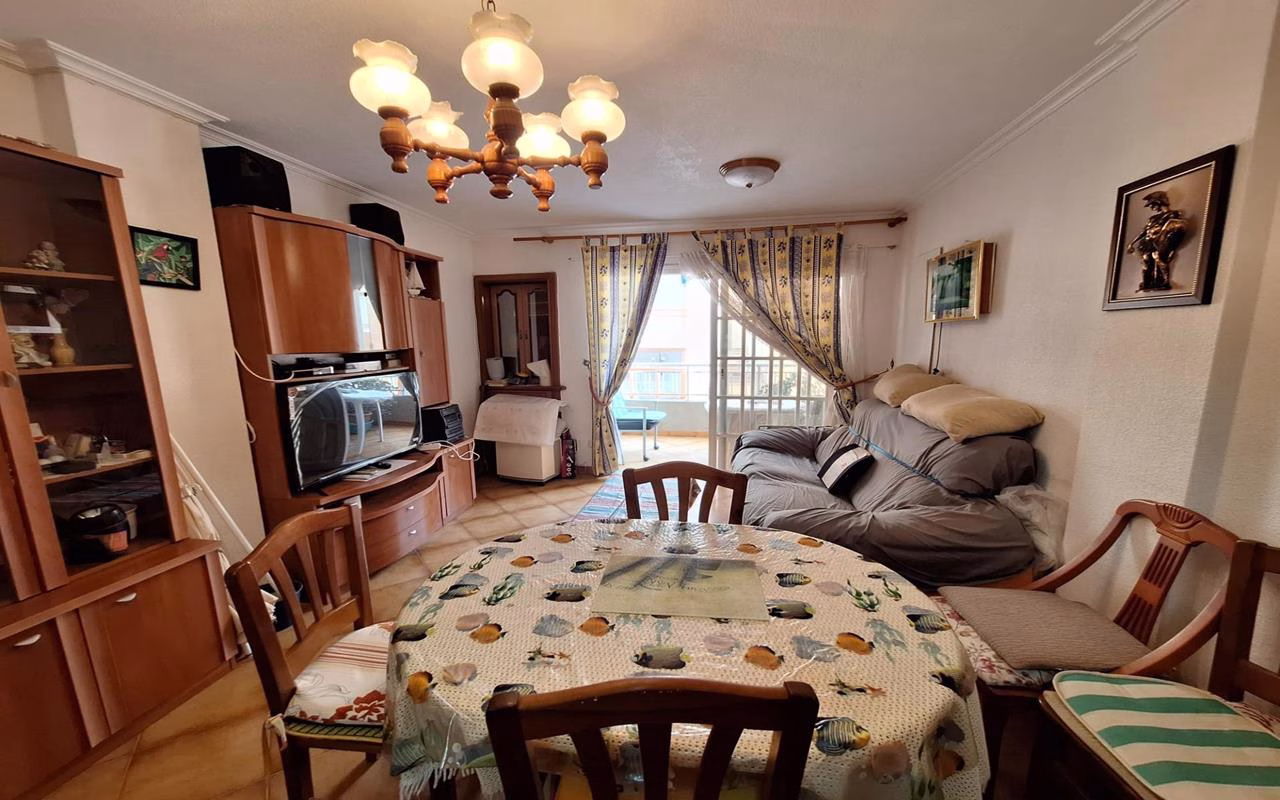 WV2595_2 Bedrooms Apartment on 2nd Floor with Lift Access and Terrace, 150m to the Beach_TORREVIEJA | White Villas in Spain WhiteVillasInSpain10 25